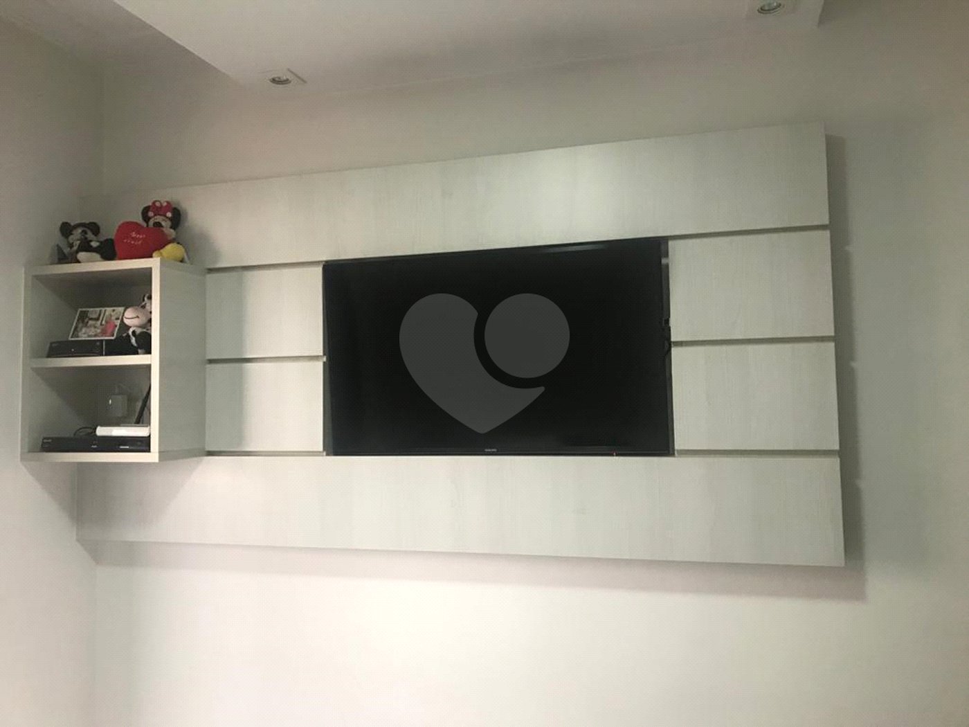 Apartamento à venda com 3 suítes em Vila Regente Feijó, São Paulo, SP