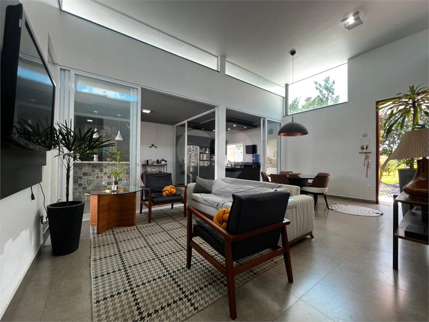 Casa à venda com 3 suítes no condomínio Portal dos Pinheiros, Itapetininga - SP