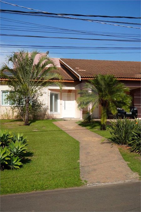Casa para alugar com 4 quartos, sendo 2 suítes, no condomínio Mont Serrat, Salto - SP