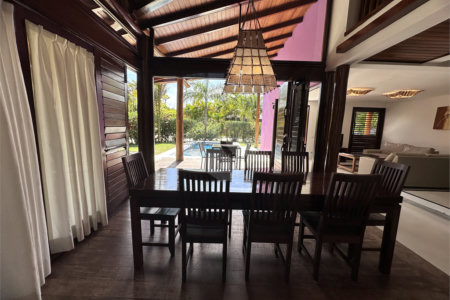 Casa à venda com 4 quartos, sendo 2 suítes, em Praia do Mutá, Porto Seguro, BA