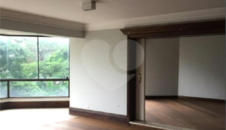 Apartamento à venda com 4 suítes em Vila Andrade, São Paulo, SP