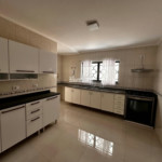 Casa para alugar com 3 suítes em Vila Santista, Atibaia, SP