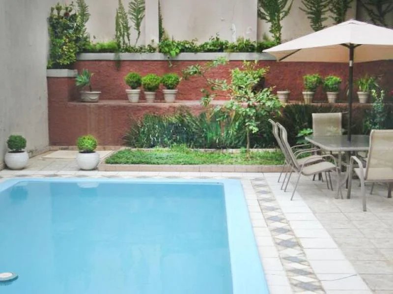 Casa à venda com 4 quartos, sendo 3 suítes,  em Jardim Leonor, São Paulo, SP