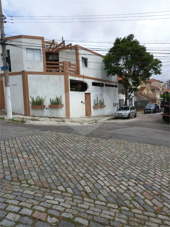Sobrado à venda ou para alugar com 3 quartos, sendo 13 suítes, em Jardim São Paulo(zona Norte), São Paulo, SP
