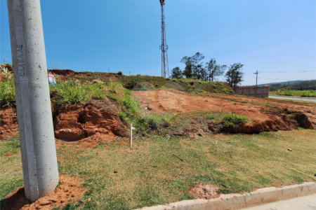 Terreno à venda no condomínio Comercial Independência, Vinhedo - SP