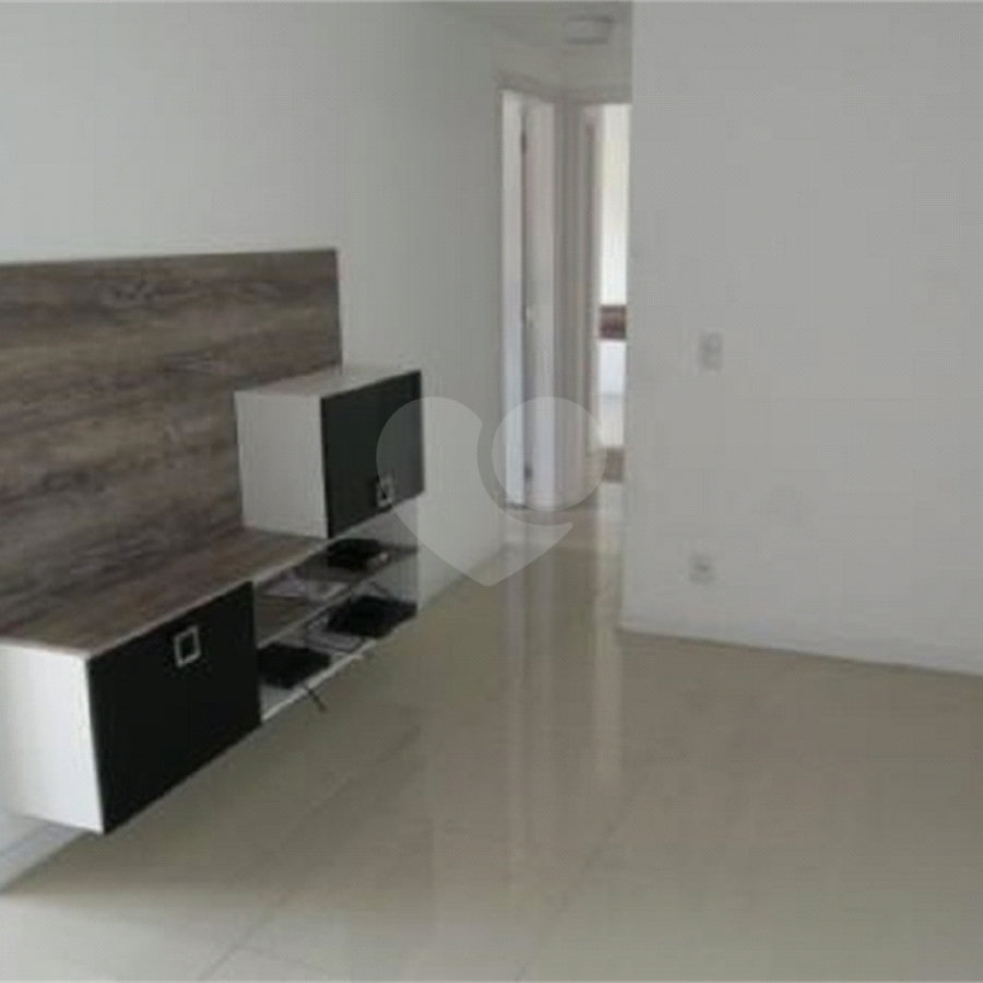 Lindo apartamento residencial mobiliado localizado na Vila Gumercindo.