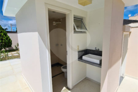 Casa à venda com 3 quartos, sendo 1 suíte, em Outerio da Glória, Porto Seguro, BA