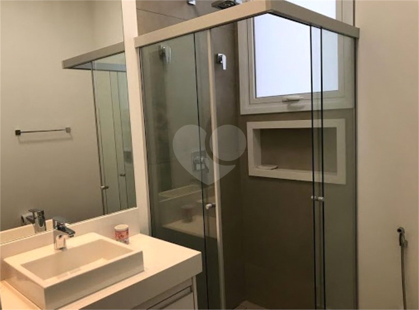 Casa à venda com 3 quartos, sendo 1 suíte, no condomínio Residencial Central Parque, Salto - SP