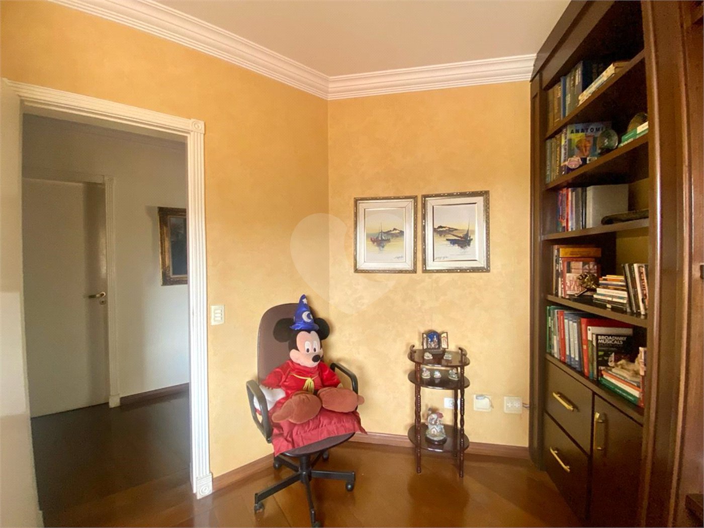 Casa à venda com 4 quartos, sendo 3 suítes, em Jardim Maia, Guarulhos, SP
