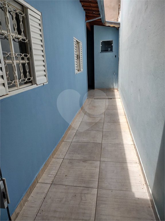 Casa térrea no Cidade Aracy .
