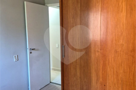 Apartamento à venda com 3 quartos, sendo 1 suíte,  em Cidade São Francisco, São Paulo, SP