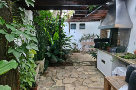 Sobrado à venda com 4 suítes em Alto de Pinheiros, São Paulo, SP