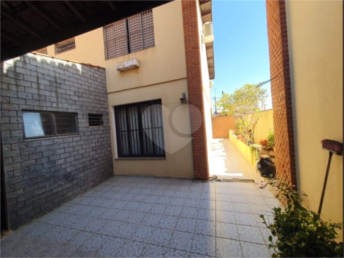 Casa à venda com 3 quartos, sendo 1 suíte,  em Jardim Santa Rosália, Sorocaba, SP