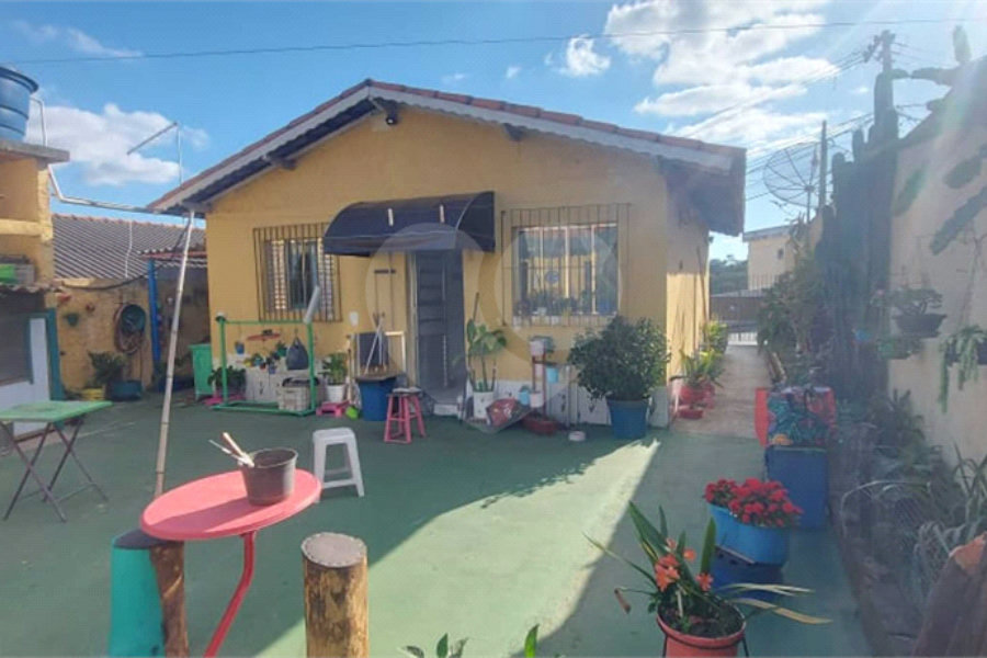Casa Térrea à venda com 3 quartos em Terra Preta (terra Preta), Mairiporã, SP