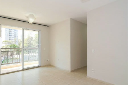 Apartamento à venda com 3 quartos, sendo 1 suíte, em Parque Reboucas, São Paulo, SP