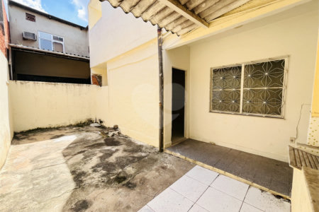 Casa à venda com 3 quartos em Campo Grande, Rio de Janeiro, RJ