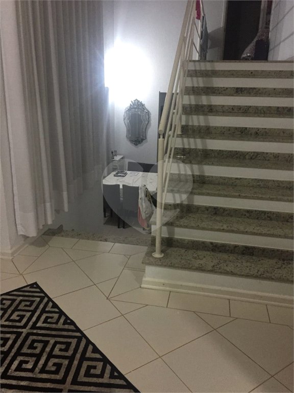 Sobrado à venda com 3 quartos, sendo 1 suíte, em Jardim do Lago, Atibaia, SP