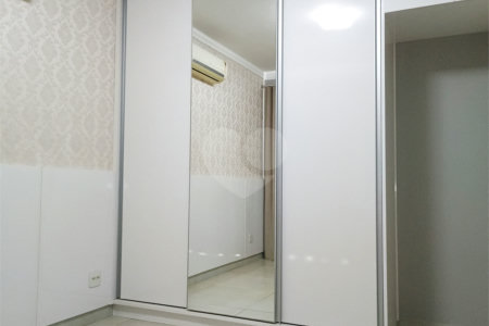 Sobrado à venda com 4 quartos, sendo 1 suíte, em Reserva San Gabriel, Ribeirão Preto, SP
