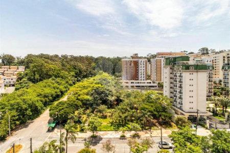 Apartamento à venda com 3 quartos, sendo 1 suíte,  em Cidade São Francisco, São Paulo, SP
