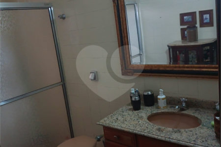 Casa à venda com 3 quartos, sendo 1 suíte, no condomínio Vale da Santa Fé, Vinhedo - SP