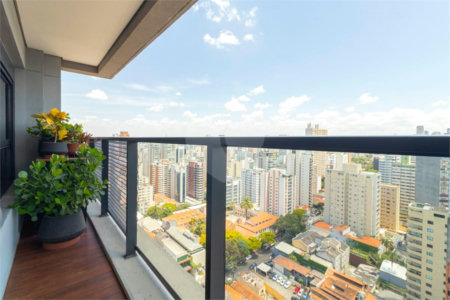 Apartamento à venda com 3 quartos, sendo 2 suítes, em Pinheiros, São Paulo, SP