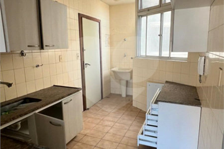Cobertura à venda com 4 quartos, sendo 2 suítes,  em Braga, Cabo Frio, RJ