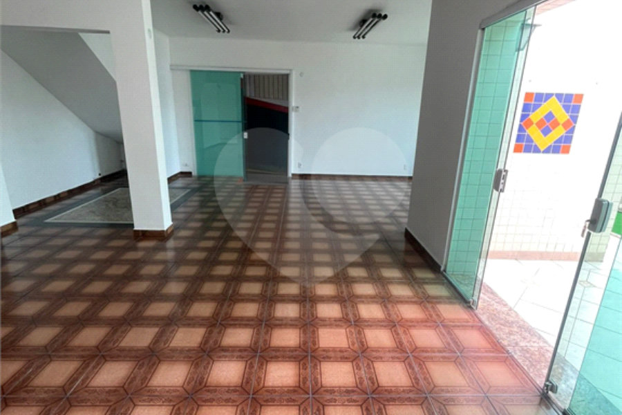 Sobrado à venda ou para alugar com 4 quartos, sendo 1 suíte,  em Tucuruvi, São Paulo, SP