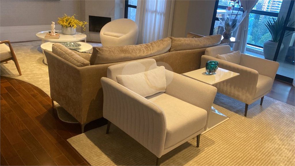 Apartamento à venda com 3 suítes em Jardim Morumbi, São Paulo, SP