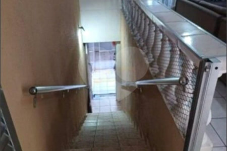 Sobrado à venda com 4 quartos em Cidade Kemel, Poá, SP