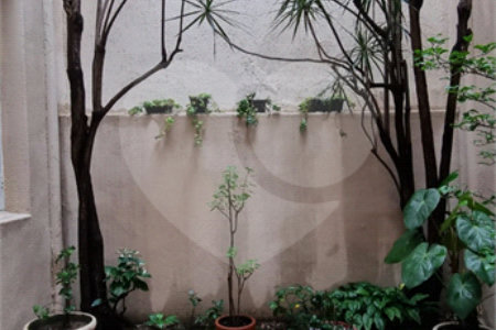 Sobrado à venda com 4 quartos, sendo 1 suíte,  em Água Branca, São Paulo, SP