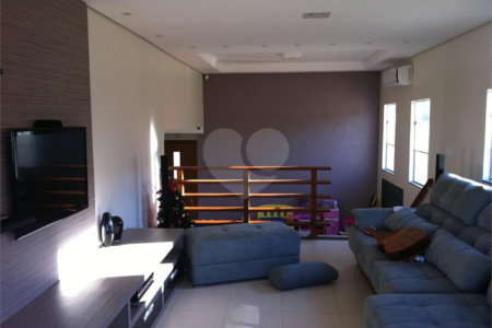 Sobrado à venda com 4 quartos, sendo 2 suítes,  em Ribeirânia, Ribeirão Preto, SP