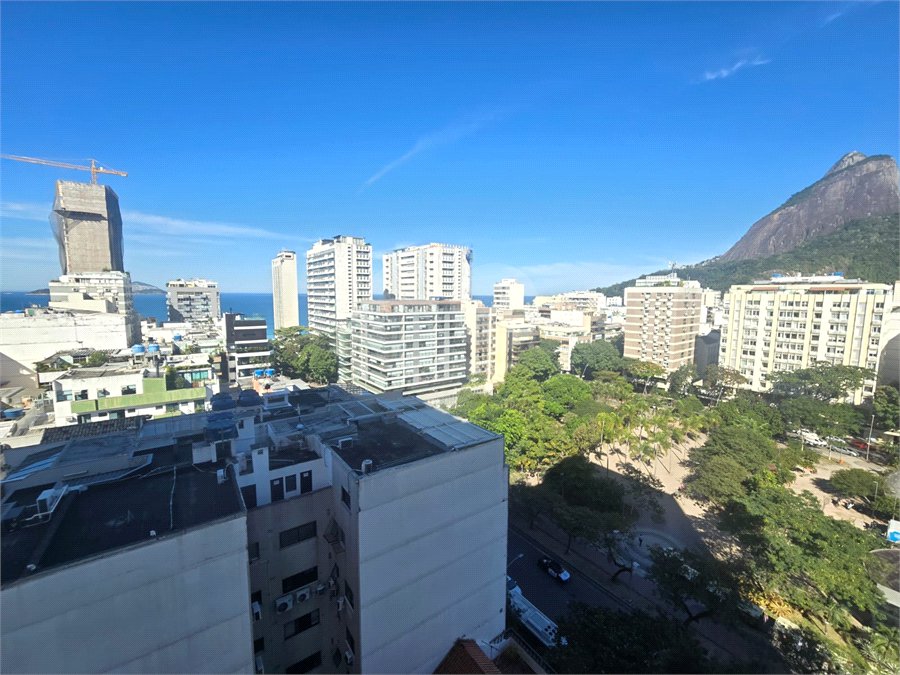 Apartamento à venda ou para alugar com 2 quartos, sendo 1 suíte, em Leblon, Rio de Janeiro, RJ