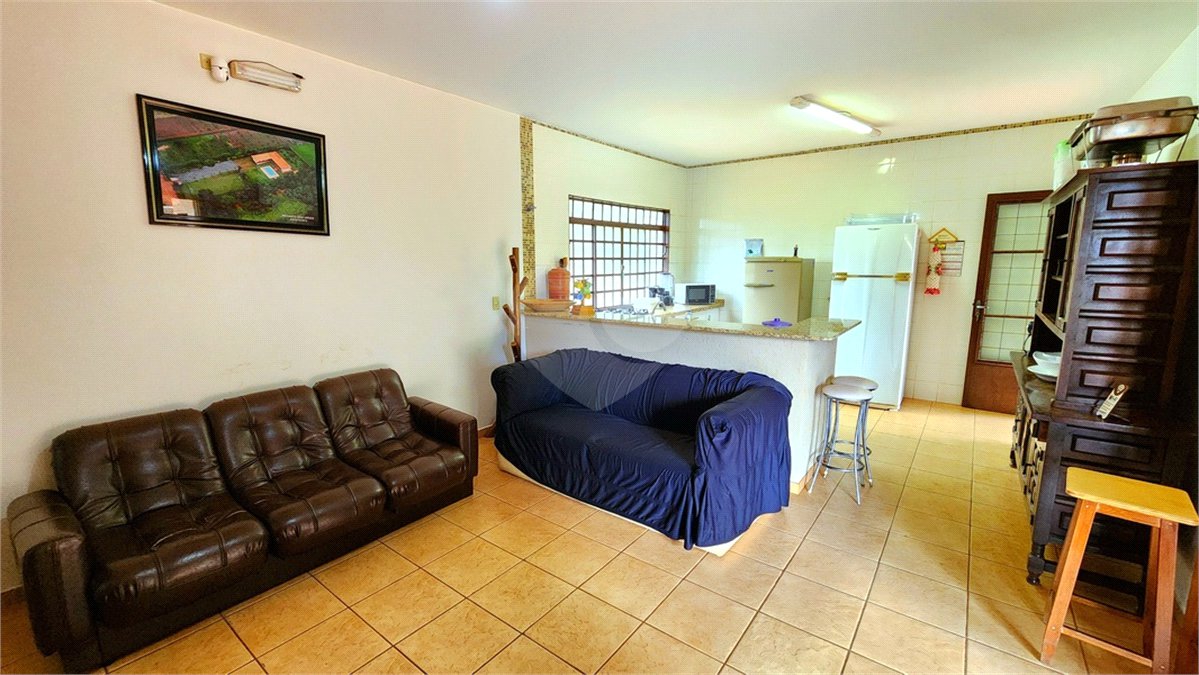 Chácara à venda com 3 quartos, sendo 1 suíte, em Chácara Flora Araraquara, Araraquara, SP