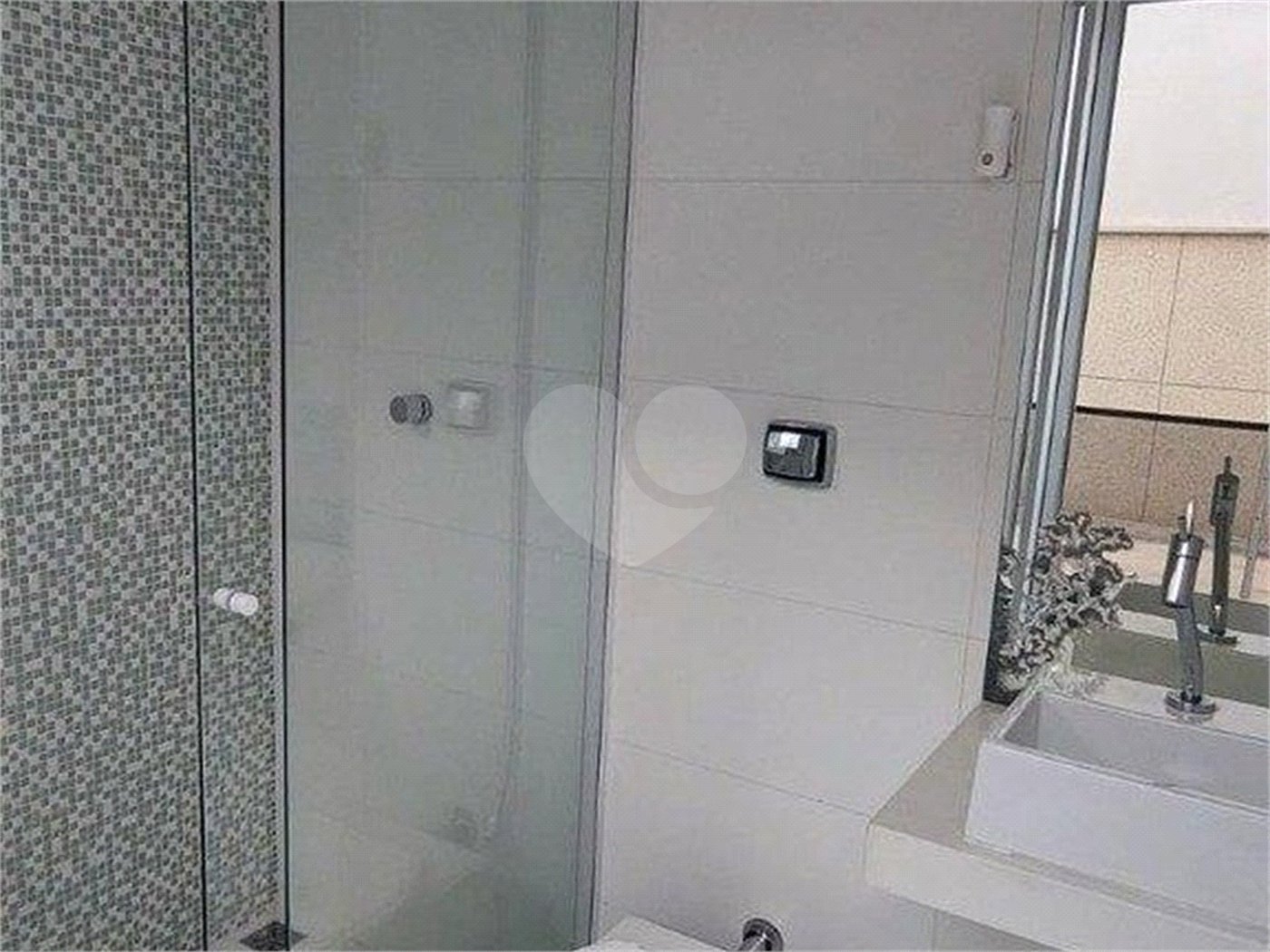 Casa à venda ou para alugar com 3 suítes no condomínio Mont Blanc, Sorocaba - SP