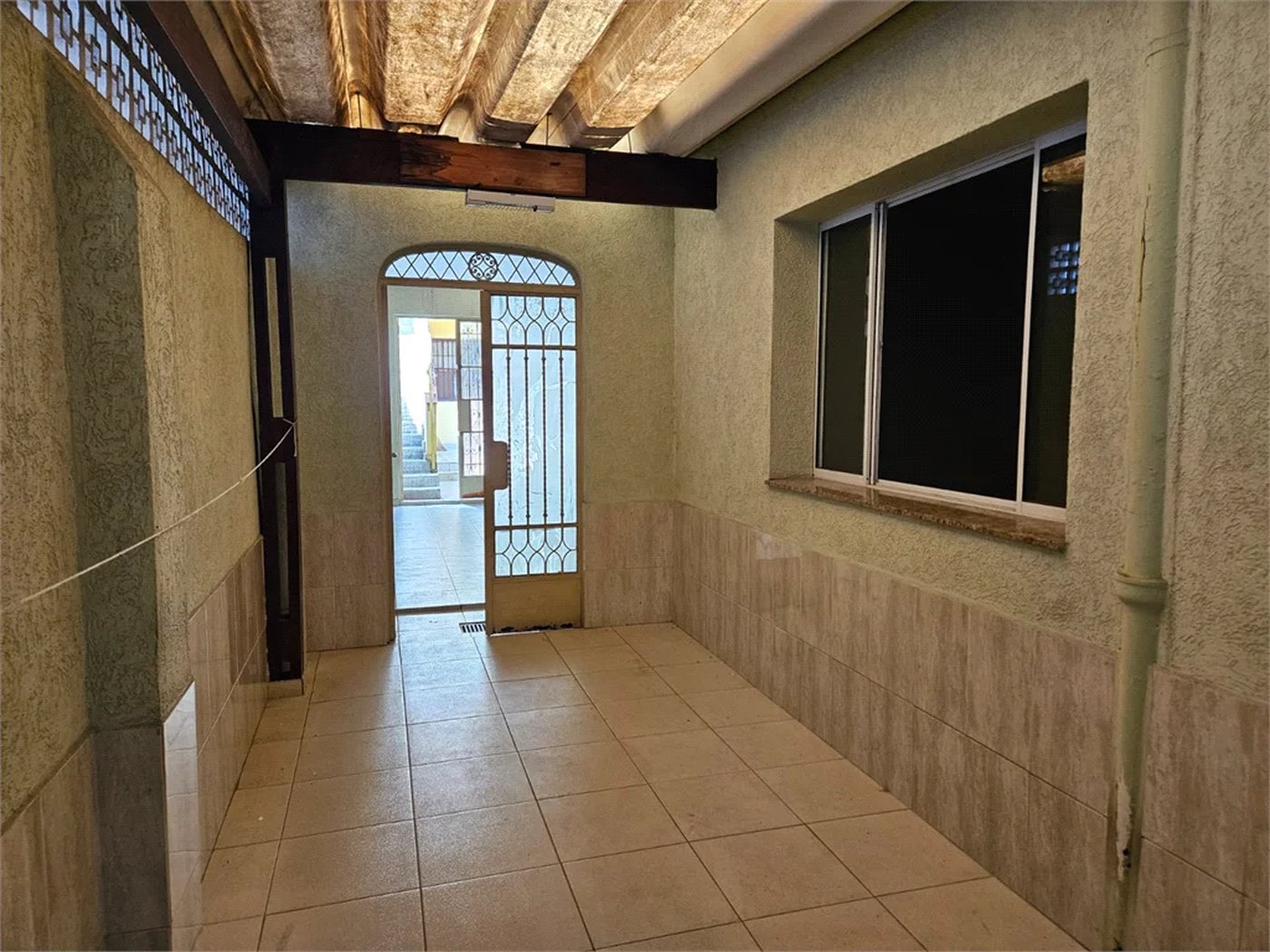Casa à venda com 3 quartos, sendo 1 suíte, em Água Branca, São Paulo, SP