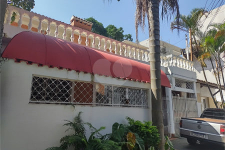 Casa de Vila à venda com 5 quartos, sendo 1 suíte,  em Alto da Boa Vista, São Paulo, SP