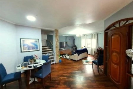 Casa à venda com 5 quartos, sendo 3 suítes, em Jardim Ester, São Paulo, SP