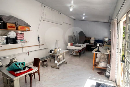 Casa à venda com 3 quartos, sendo 1 suíte, em Bosque dos Eucaliptos, São José dos Campos, SP