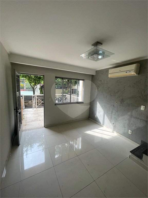 Casa à venda com 2 quartos no condomínio Athenas, Rio de Janeiro - RJ