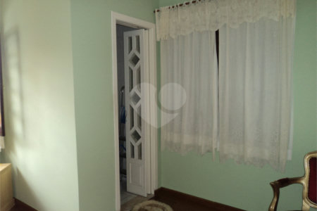 Sobrado à venda com 3 quartos, sendo 1 suíte, em Jaguaré, São Paulo, SP