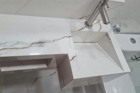 Casa em condomínio à venda com 2 quartos, sendo 1 suíte,  em Ogiva, Cabo Frio, RJ
