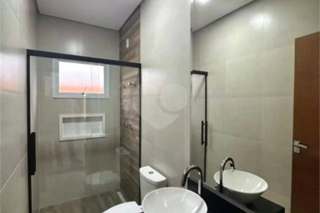 Casa à venda com 3 quartos, sendo 1 suíte, no condomínio Residencial Villa Verona, Sorocaba - SP