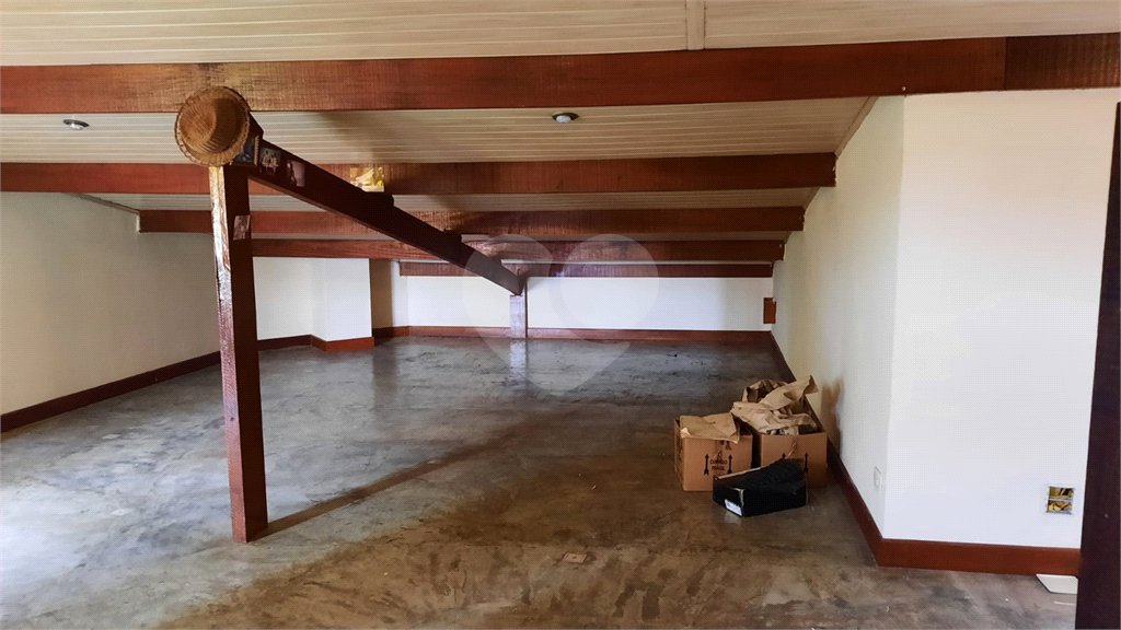Sobrado à venda com 4 quartos, sendo 3 suítes, em Região Central, Caieiras, SP
