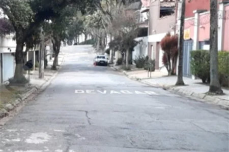 Terreno à venda no condomínio Jd Leonor, São Paulo - SP
