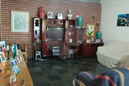 Casa à venda com 7 quartos, sendo 3 suítes, em Fazenda Marajoara, Campo Limpo Paulista, SP