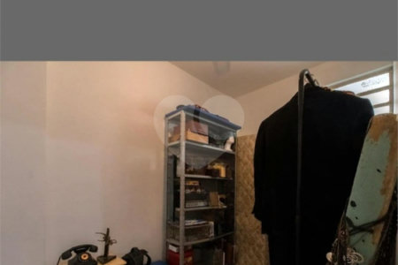 Apartamento à venda com 3 quartos, sendo 1 suíte,  em Aclimação, São Paulo, SP