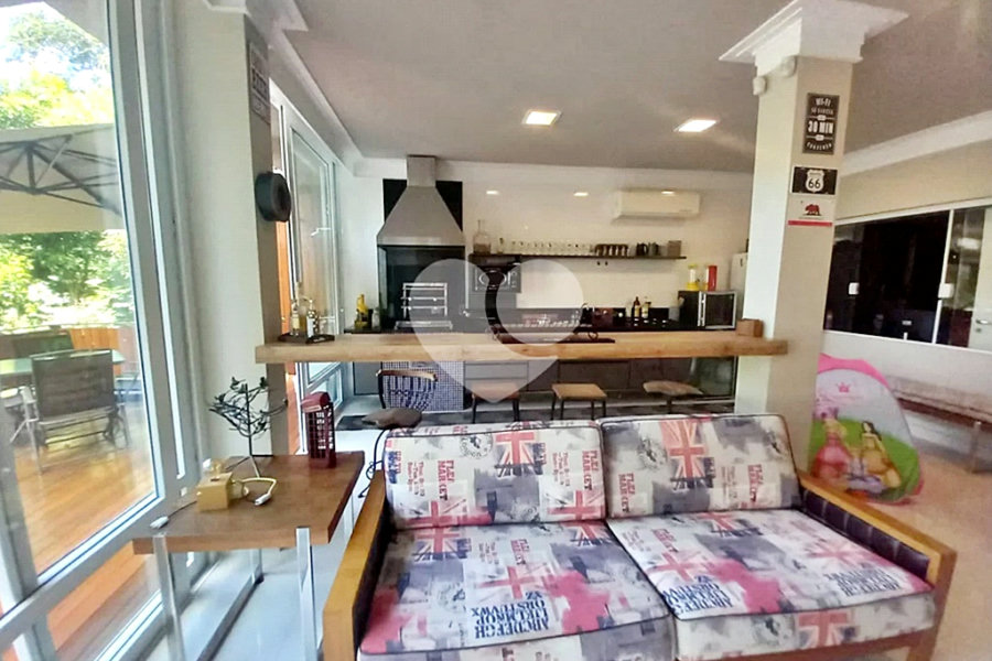 Casa à venda com 4 quartos, sendo 3 suítes,  no condomínio Itatinga 1, São Paulo - SP
