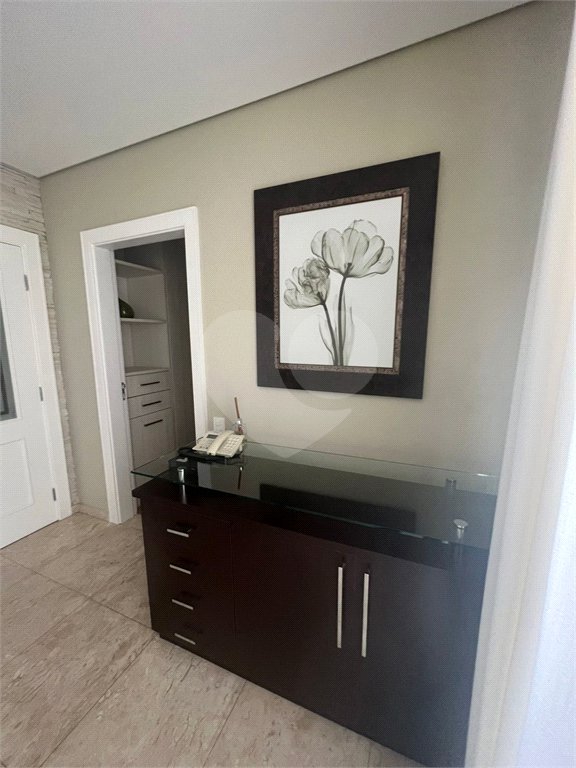 Apartamento à venda com 4 quartos, sendo 2 suítes,  em Vila Oliveira, Mogi das Cruzes, SP