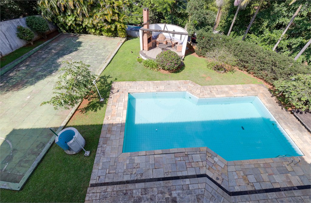 Casa à venda com 5 suítes no condomínio Chácara Flora, São Paulo - SP