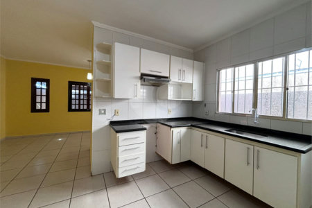Casa à venda com 2 quartos, sendo 1 suíte, em Nova Cerejeira, Atibaia, SP